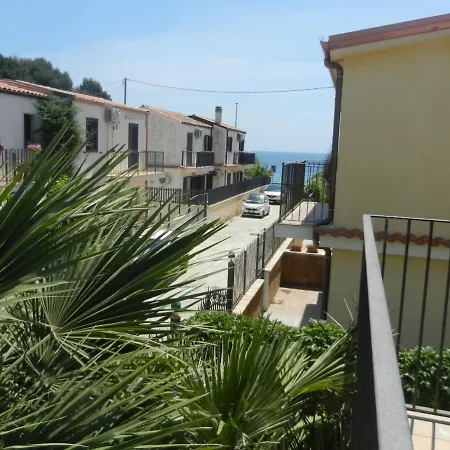 Ines - Alloggio Incantevole Con Patio Holiday home *